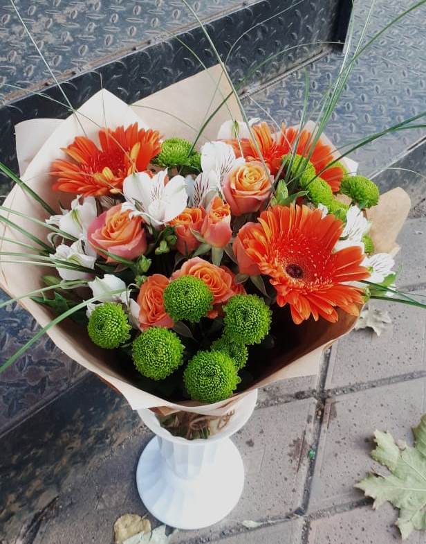Букет цветов из: Герберы, Хризантемы, Альстромерии и Розы в Костенках