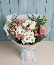 Букет цветов из:  Розы, Лизиантусы и Хризантемы в Костенках