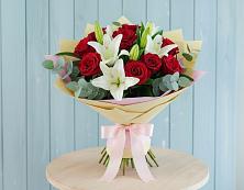 Букет цветов из:  Лилии и Розы #REPLACE_PRED# Костенках