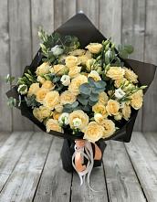 Букет цветов из:  Розы и Лизиантусы в Костенках
