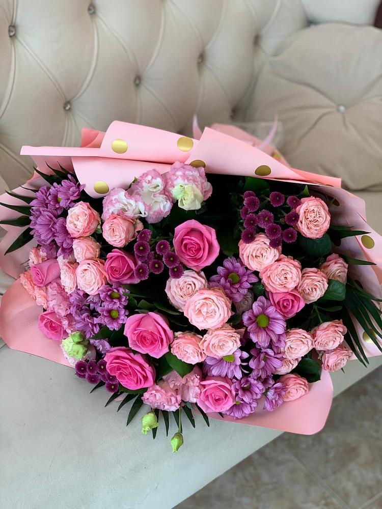 Букет цветов из: Хризантемы, Розы и Лизиантусы в Костенках