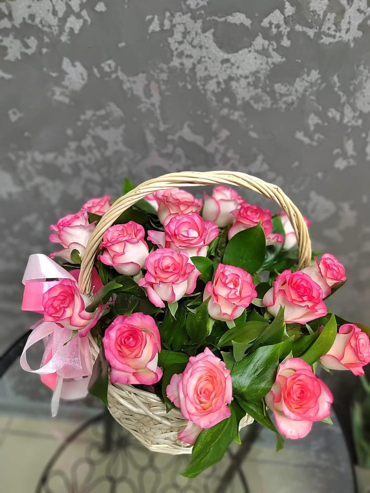 Цветочная композиция из Розы в корзине в Костенках