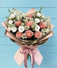 Букет цветов из:  Розы, Альстромерии и Лизиантусы в Костенках