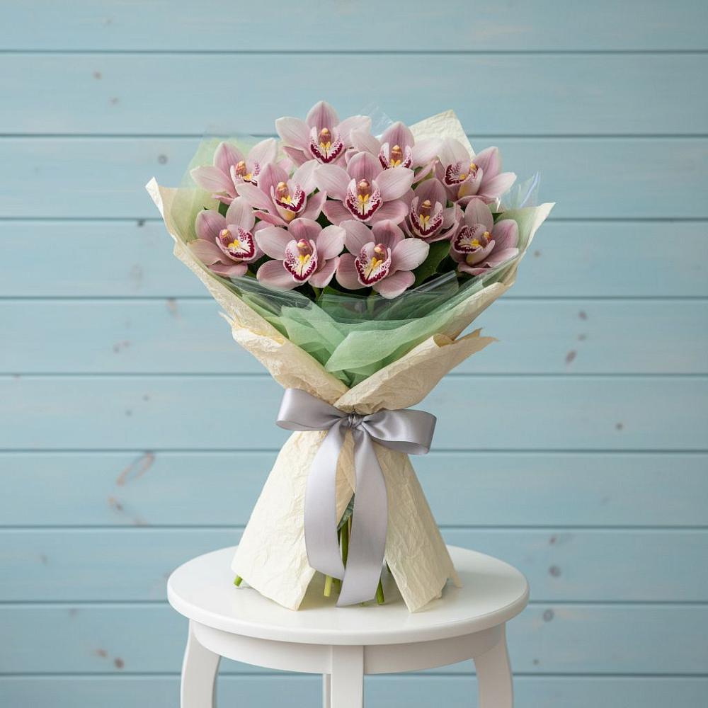 Букет цветов из: Орхидеи и Розы в Костенках