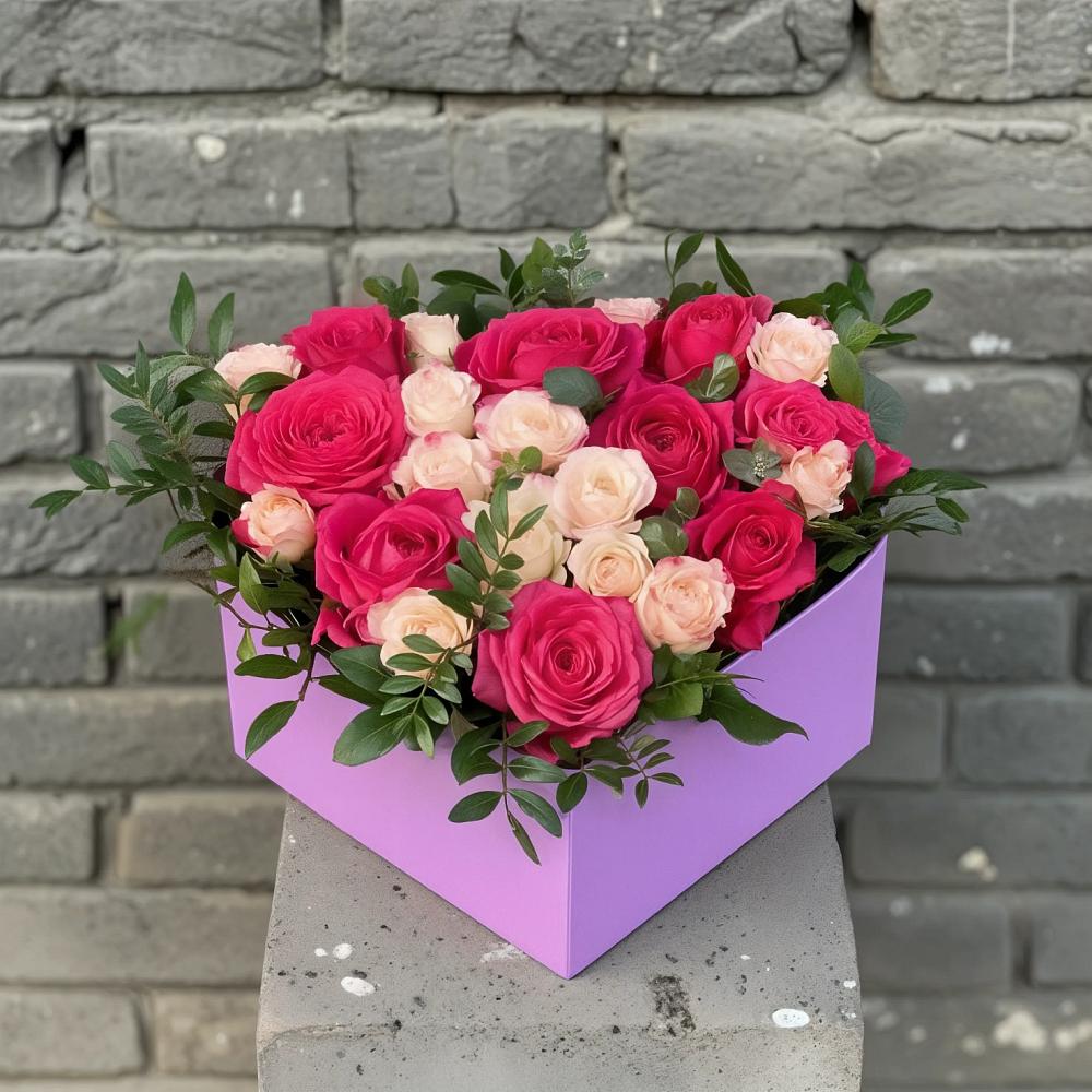 Цветочная композиция из Розы в коробке в Костенках