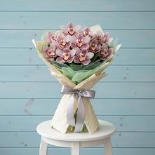 Букет цветов из:  Орхидеи и Розы в Костенках