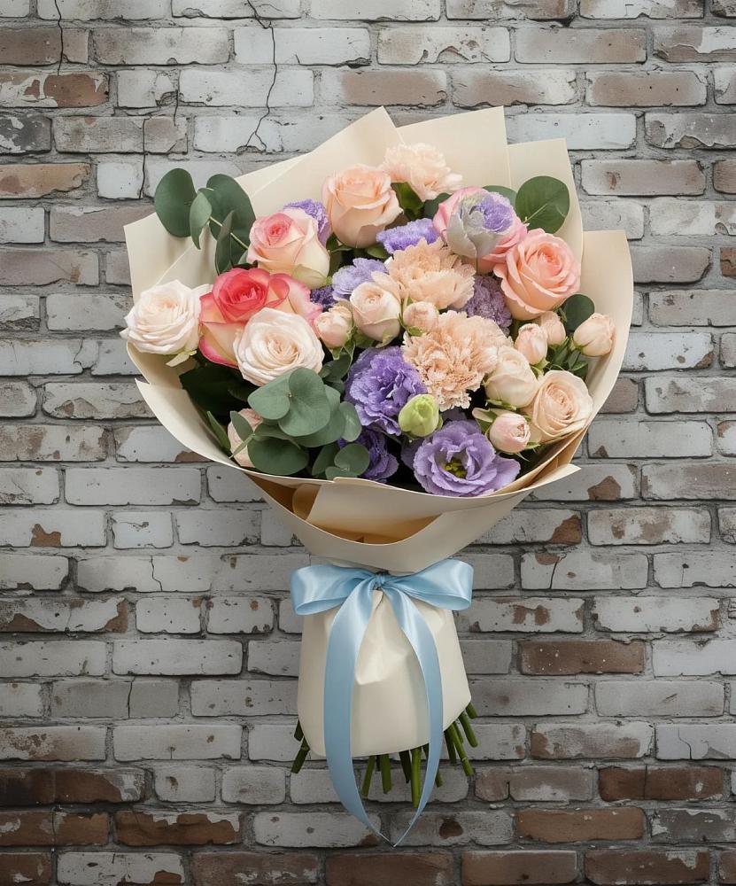 Букет цветов из: Розы, Лизиантусы и Гвоздики в Костенках