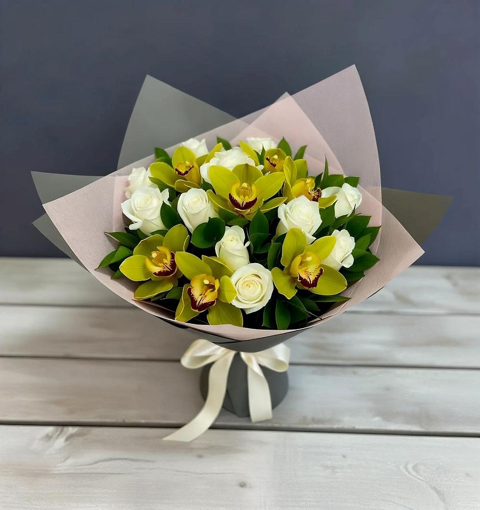 Букет цветов из: Орхидеи и Розы в Костенках