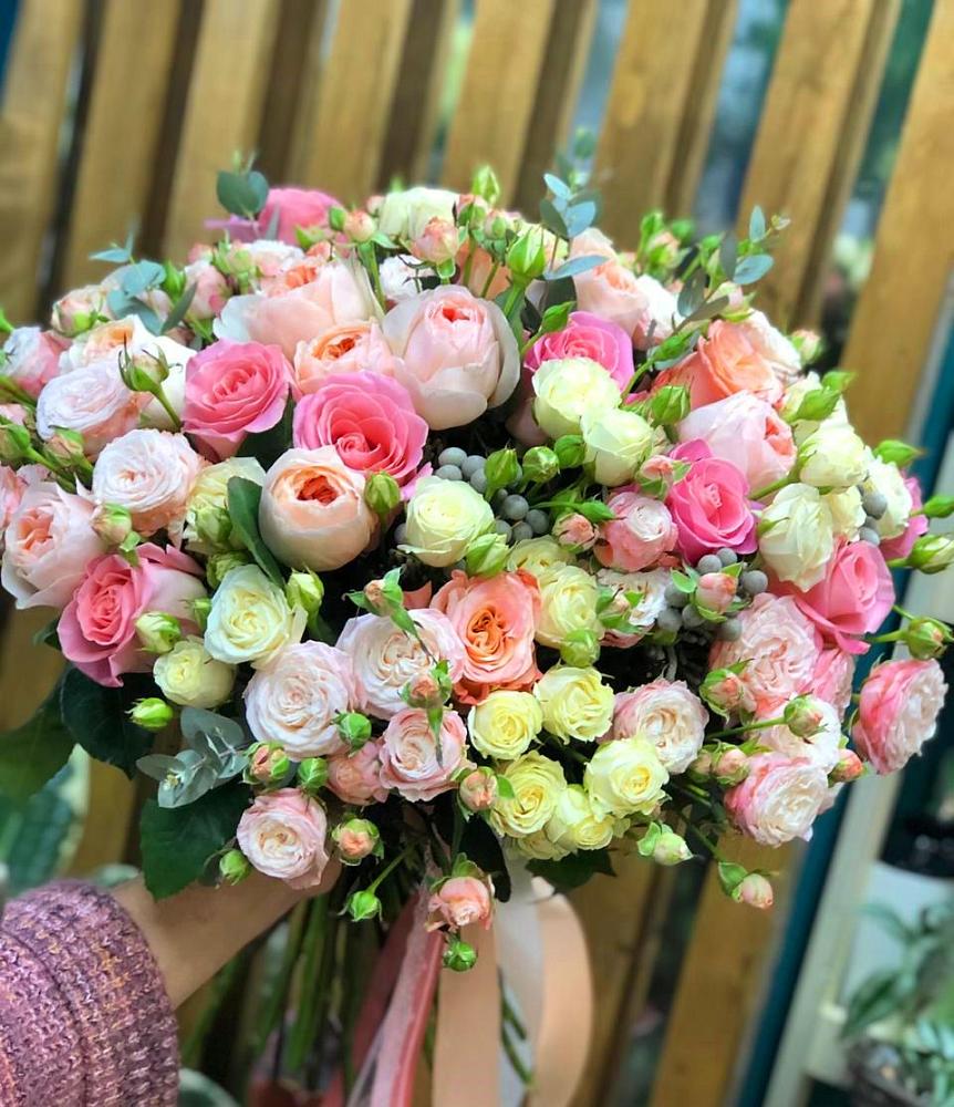 Букет цветов из: Розы в Костенках