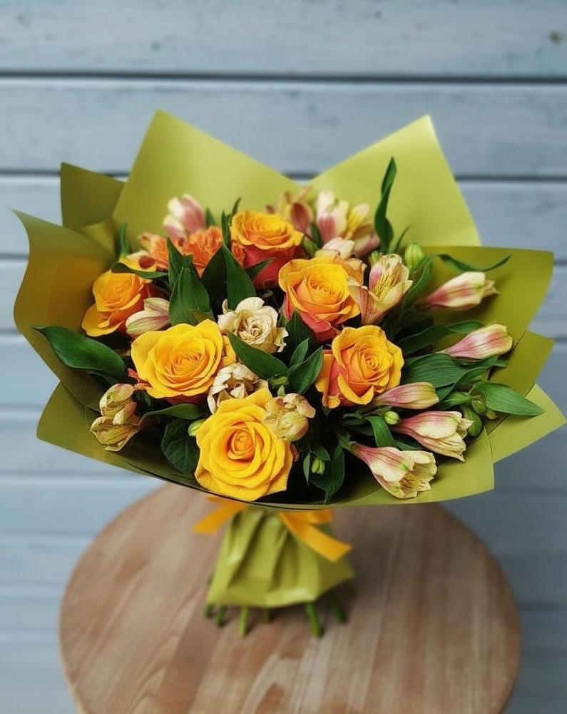 Букет цветов из: Альстромерии и Розы в Костенках