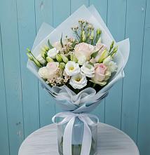 Букет цветов из:  Розы и Лизиантусы #REPLACE_PRED# Костенках