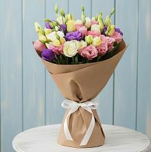 Букет цветов из:  Лизиантусы в Костенках