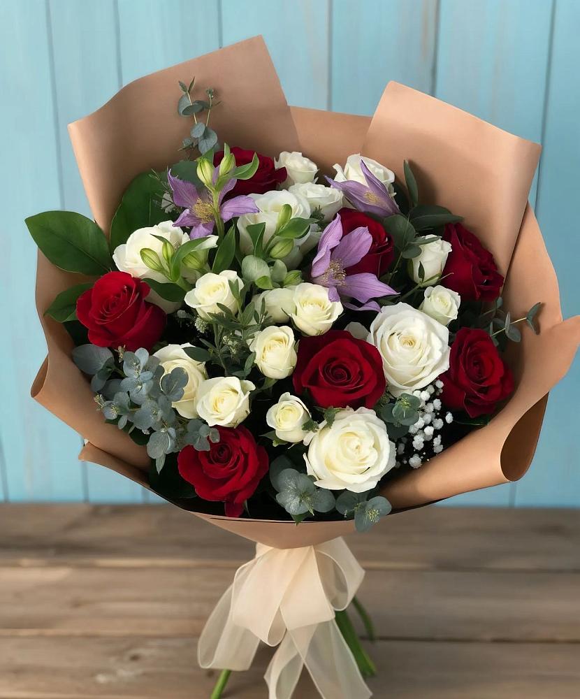 Букет цветов из: Розы и Альстромерии в Костенках