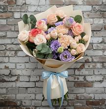 Букет цветов из:  Розы, Лизиантусы и Гвоздики #REPLACE_PRED# Костенках