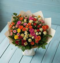 Букет Микс из разноцветных кустовых роз в Костенках
