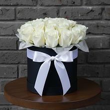 Цветочная композиция из Розы в шляпной коробке в Костенках